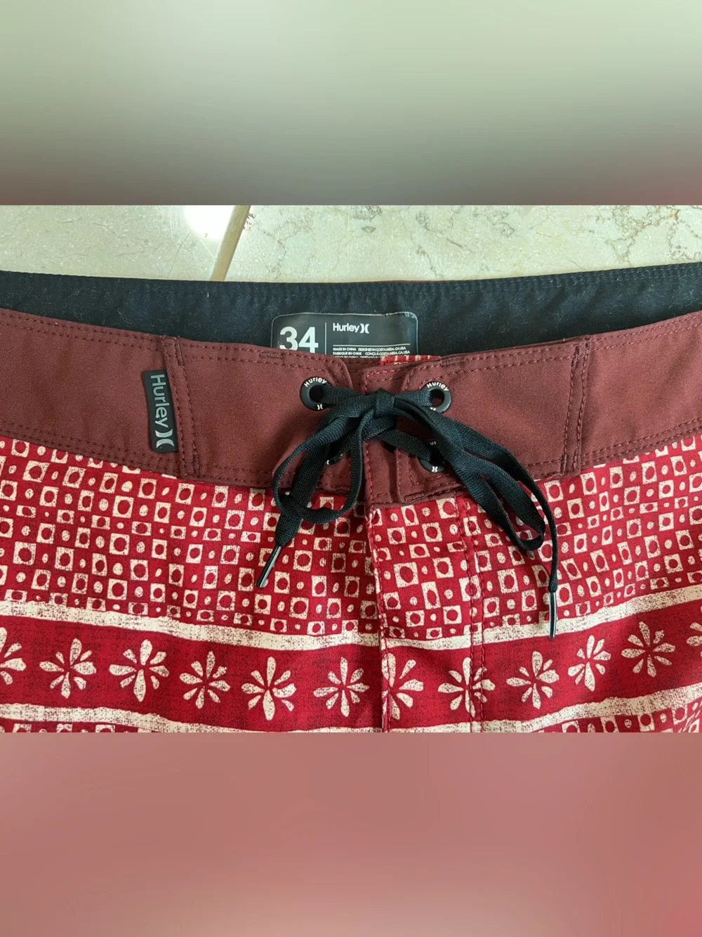 Hurley Vibes Burgundy Floral Geometric Print Men's Board Shorts Swim Trunks 34